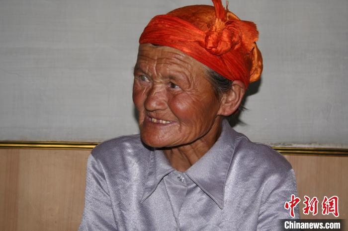 薩仁托婭拍攝的“草原母親”?！∷_仁托婭供圖