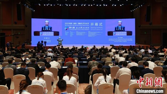 中共山東省委書記劉家義致辭?！×籂?攝