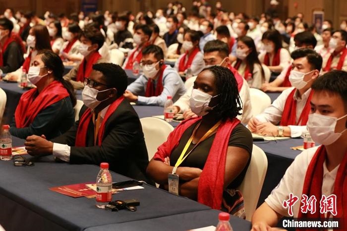 第十六屆“聯(lián)合國教科文組織孔子教育獎(jiǎng)”9月27日晚在山東曲阜揭曉。梁犇 攝