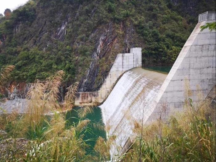 2021年12月7日，督察組現(xiàn)場督察發(fā)現(xiàn)，未取得相關(guān)手續(xù)的上立亭電站主體工程已完成建設(shè)