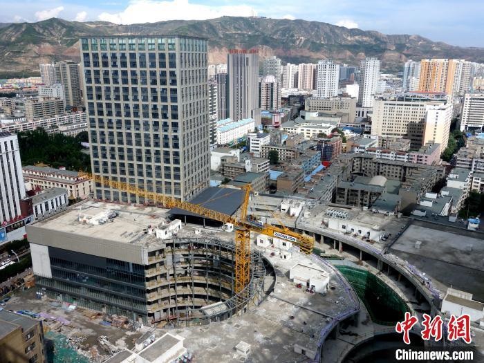 資料圖：城中區(qū)某商品住宅樓。 孫睿 攝