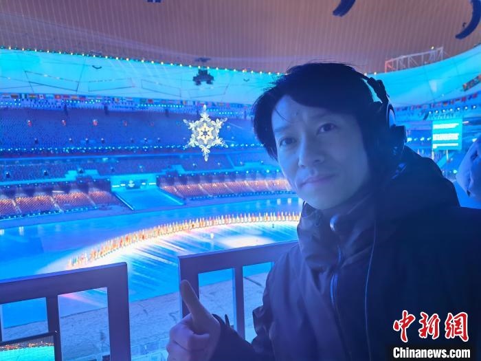 張文海在“鳥巢”內(nèi)?！埼暮?供圖