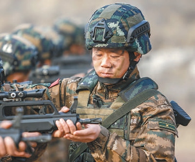 【二十大代表風采】特戰(zhàn)尖兵 誓為軍旗增輝