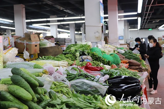 本輪疫情初期的美通農(nóng)產(chǎn)品批發(fā)市場(chǎng)。玉泉區(qū)融媒體中心供圖