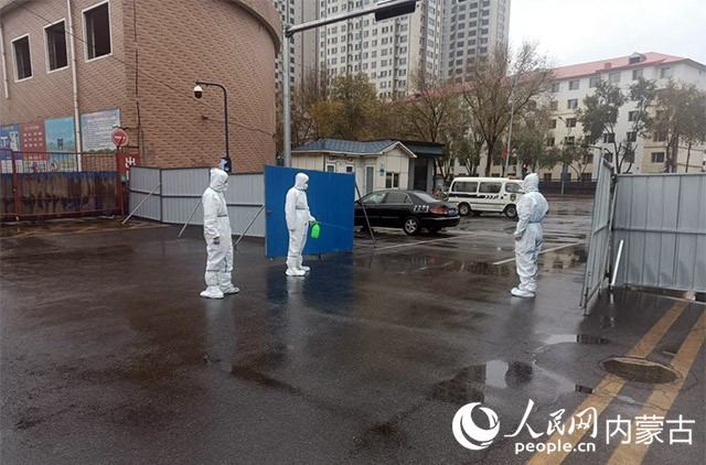 東瓦窯市場(chǎng)有序恢復(fù)開放。賽罕區(qū)融媒體中心供圖