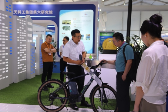 組圖｜聚焦“雙新”大會 大咖云集“展”風采295.png