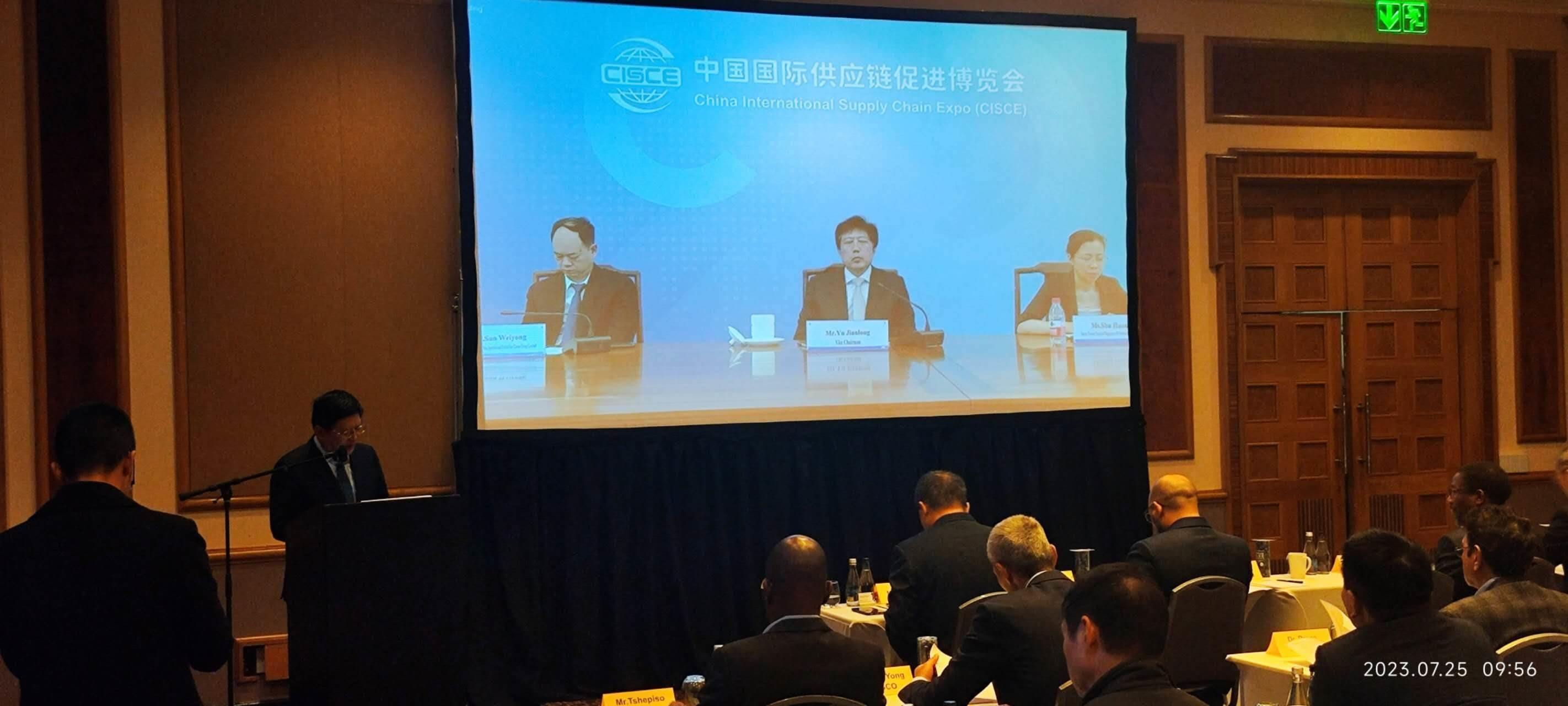 唐中東總領(lǐng)事致辭。圖片來(lái)源：貿(mào)促會(huì)