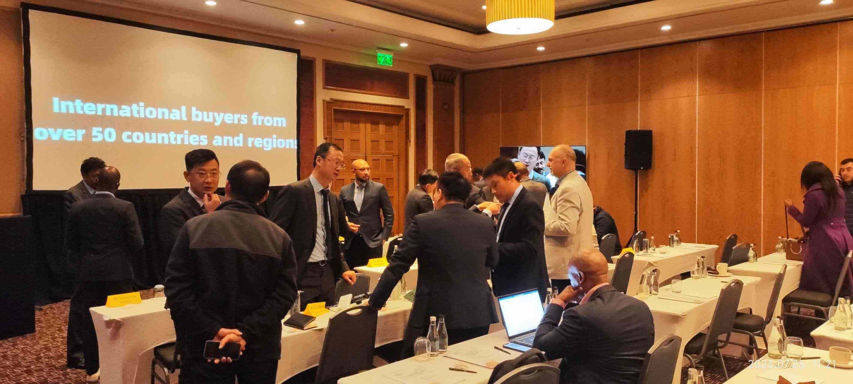 中南企業(yè)現(xiàn)場(chǎng)交流。圖片來(lái)源：貿(mào)促會(huì)