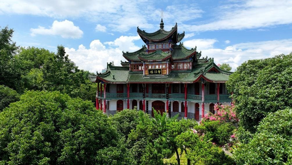 近日拍攝的陜西省漢中市博物館望江樓。新華社記者 劉瀟 攝