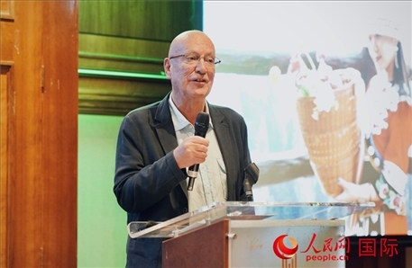 旅?作家魯珀特·帕克分享張家界旅行照片。人民網(wǎng) 郭錦標攝