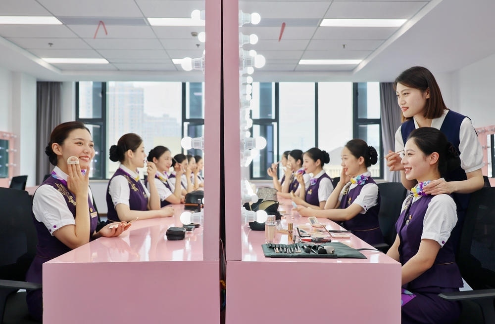 形象妝容塑造。