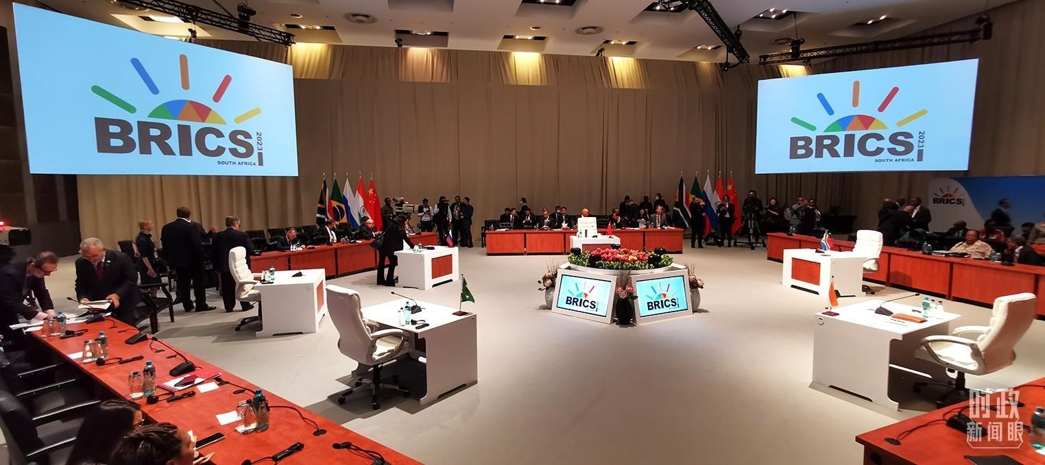 △23日上午，金磚國家領(lǐng)導(dǎo)人第十五次會晤在這里舉行。這是會晤開始前的場景。（總臺央視記者李錚拍攝）