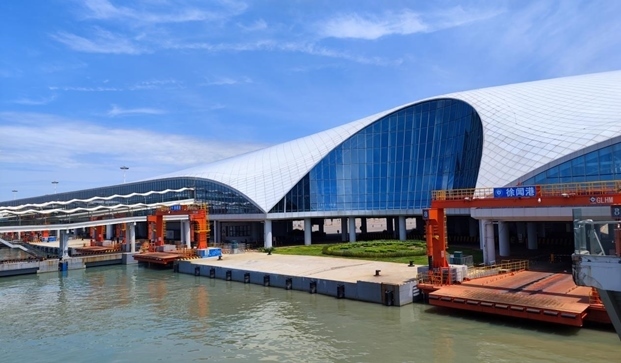 徐聞港樞紐大樓。人民網(wǎng) 樸馨語(yǔ)攝