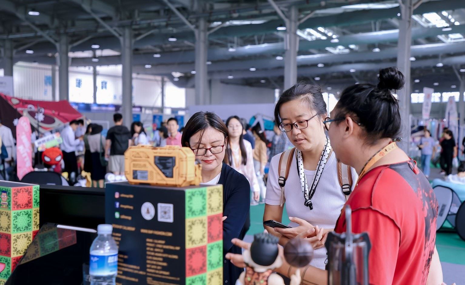 體育服務專題展區(qū)現(xiàn)場。人民網(wǎng) 歐陽易佳攝