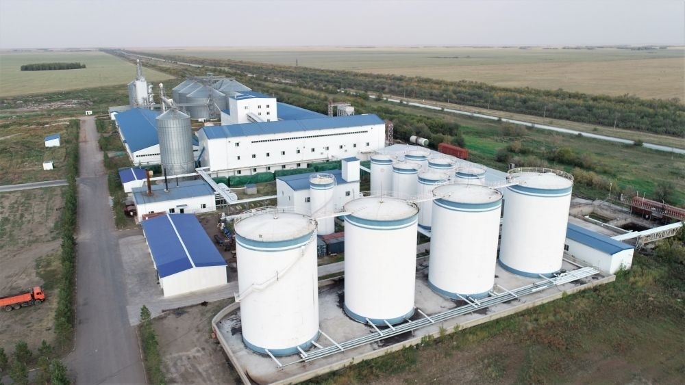 這是2022年9月2日在哈薩克斯坦北哈薩克斯坦州拍攝的愛菊農(nóng)產(chǎn)品物流加工園區(qū)（無人機照片）。新華社發(fā)（奧斯帕諾夫攝）