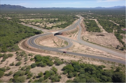 埃爾埃斯皮諾公路項(xiàng)目互通立交航拍。中國(guó)中鐵供圖