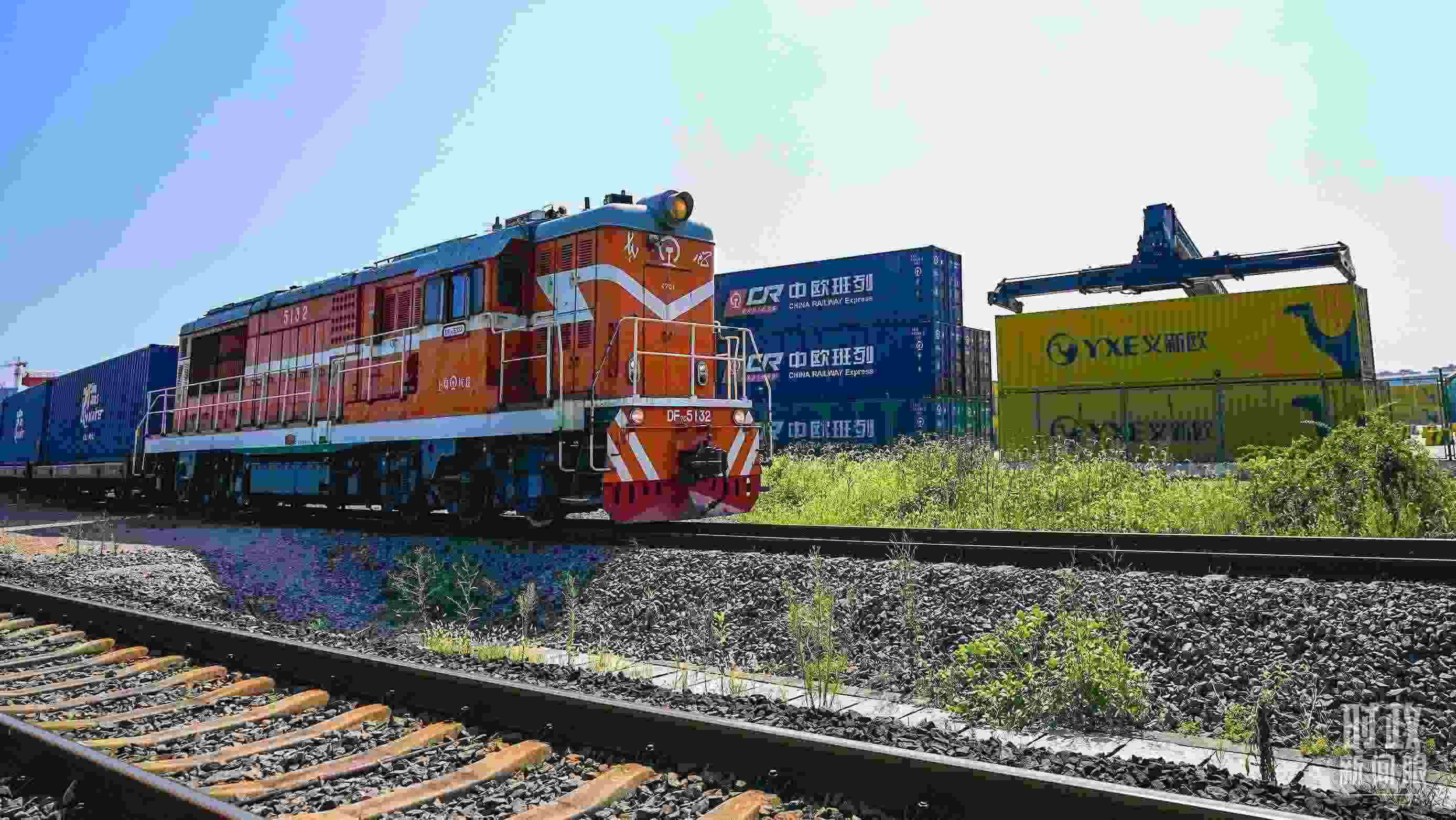 △“義新歐”中歐班列。（總臺(tái)國廣記者李晉拍攝）