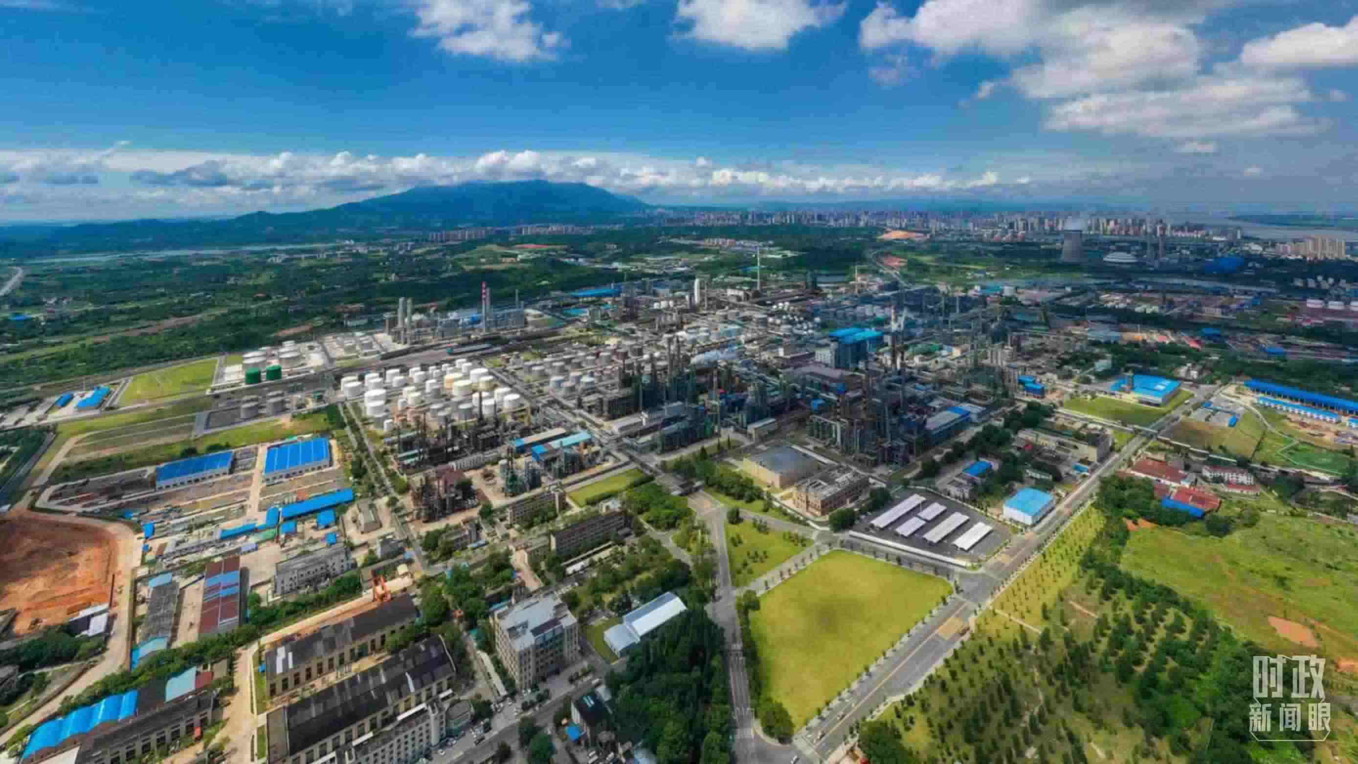 △中國石化九江分公司。（總臺記者劉陽拍攝）