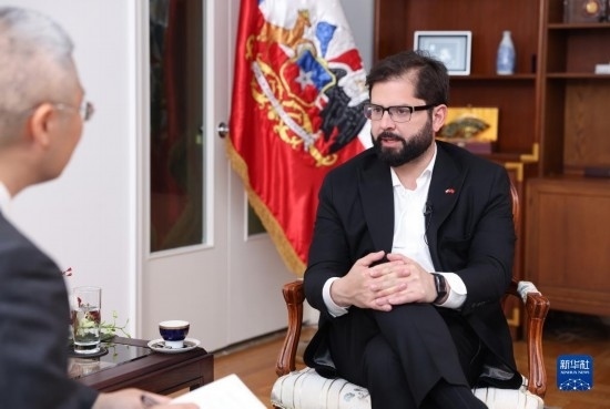 10月17日，智利總統(tǒng)博里奇在北京接受新華社記者專訪。新華社記者 呂帥 攝