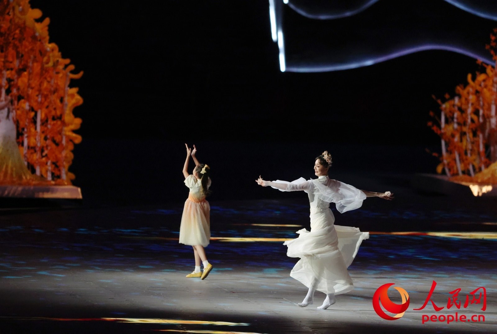 開幕式現(xiàn)場。人民網(wǎng) 周靜圓攝