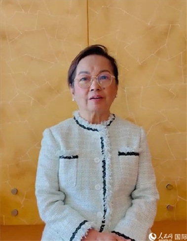 菲律賓前總統(tǒng)阿羅約通過(guò)視頻發(fā)表致辭。人民網(wǎng)記者樊帆 攝
