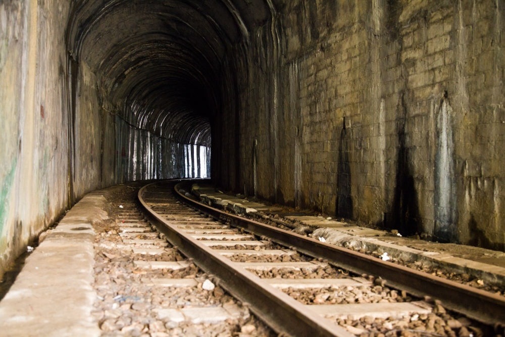 這是2013年3月22日拍攝的河口境內(nèi)的米軌鐵路。