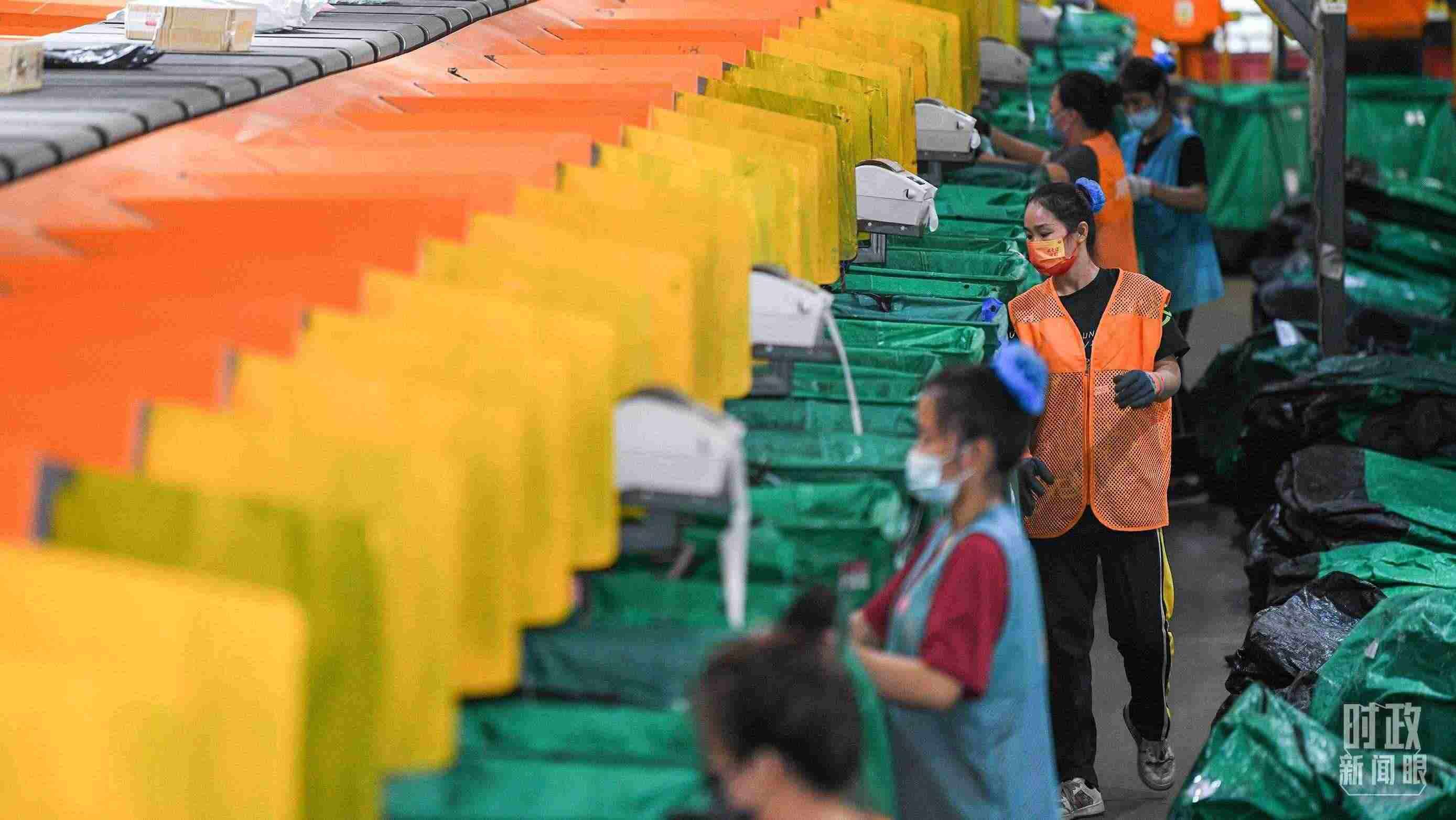 △今年“雙11”當(dāng)天全國(guó)快遞業(yè)務(wù)量達(dá)6.39億件。