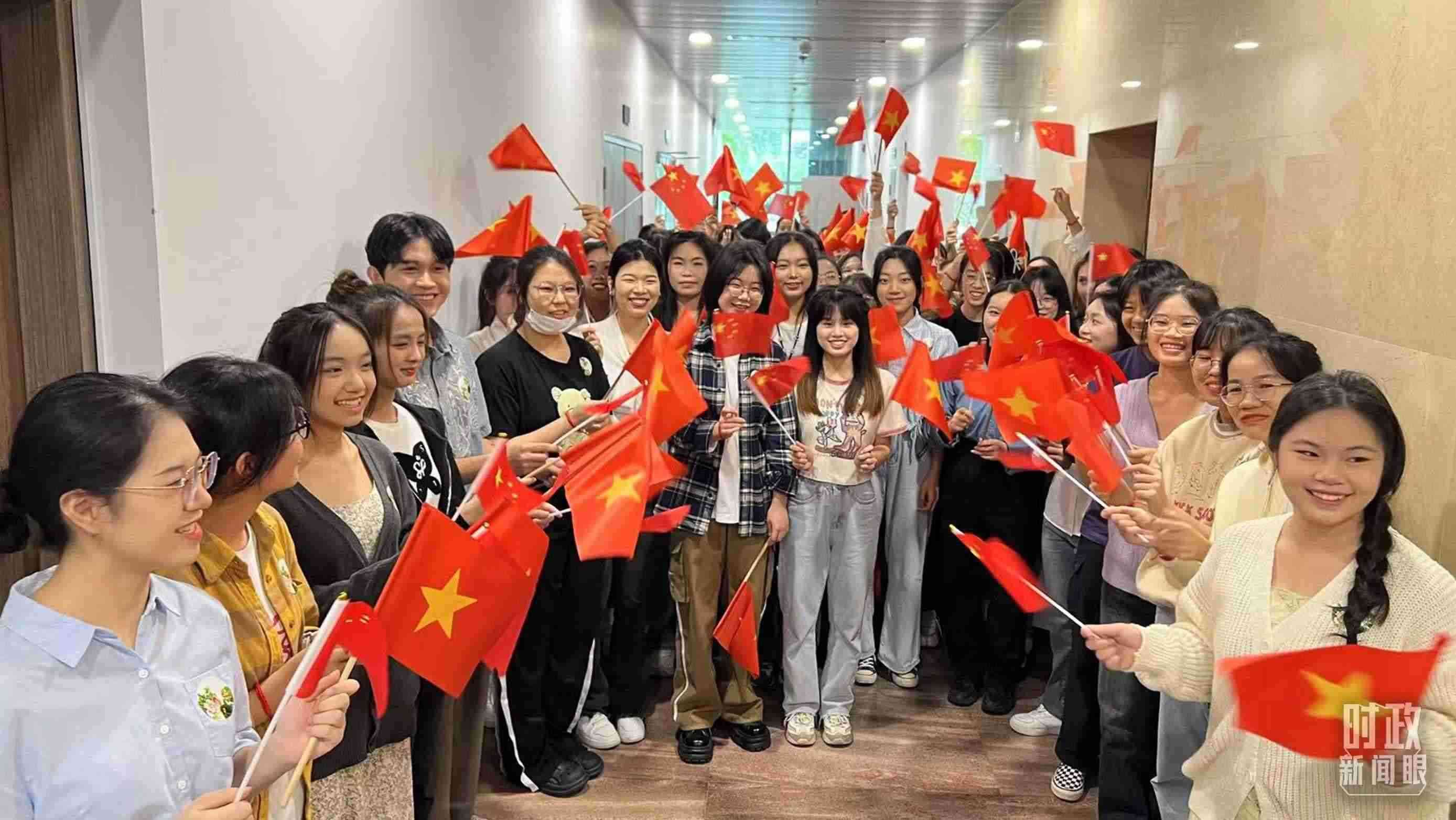 △中越青年齊聚一堂。（總臺(tái)央視記者程鋮拍攝）