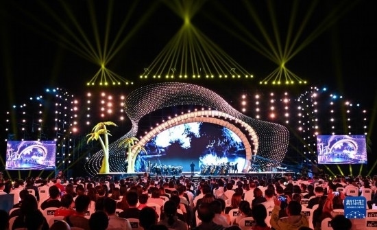 12月16日拍攝的第五屆海南島國際電影節(jié)開幕式現(xiàn)場。