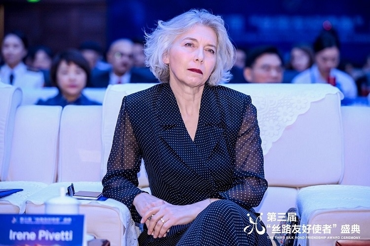 伊雷妮·皮韋蒂參加第三屆“絲路友好使者”盛典頒獎活動。主辦方供圖