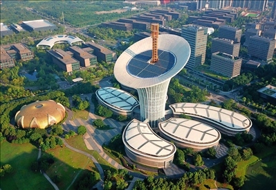 位于武漢光谷未來科技城的武漢新能源研究院大樓（2022年7月9日攝）。程敏攝/本刊