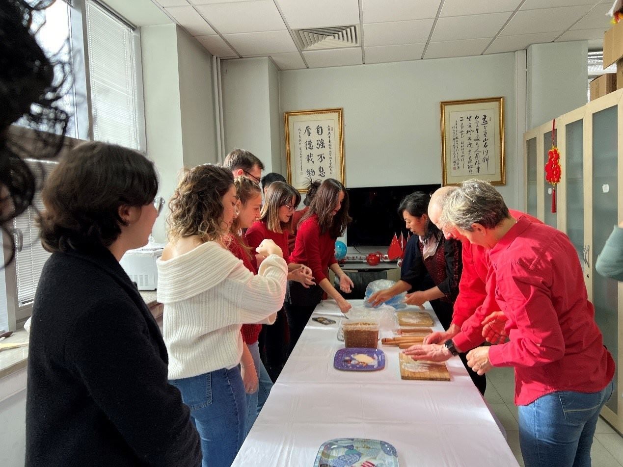 餃子工作坊現(xiàn)場。中東技術(shù)大學孔院供圖
