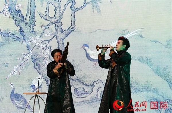 嗩吶表演《百鳥朝鳳》。人民網(wǎng) 許可攝