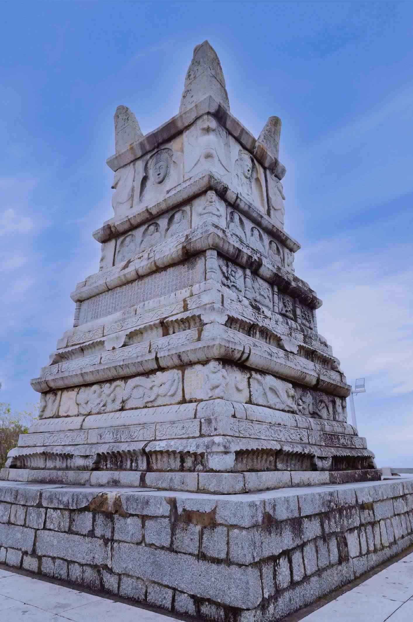 萬壽塔。 陳芝 攝