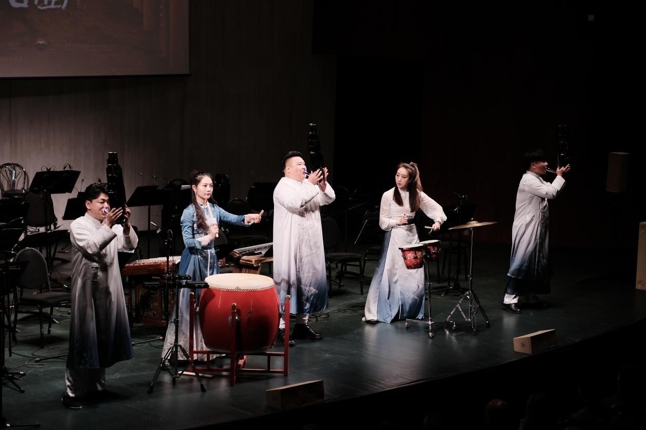 2024“歡樂春節(jié)”新春民族音樂會(huì)演出現(xiàn)場(chǎng)。于子恒攝