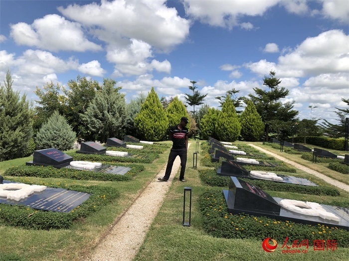 烈士園區(qū)。人民網(wǎng)記者 黃培昭攝