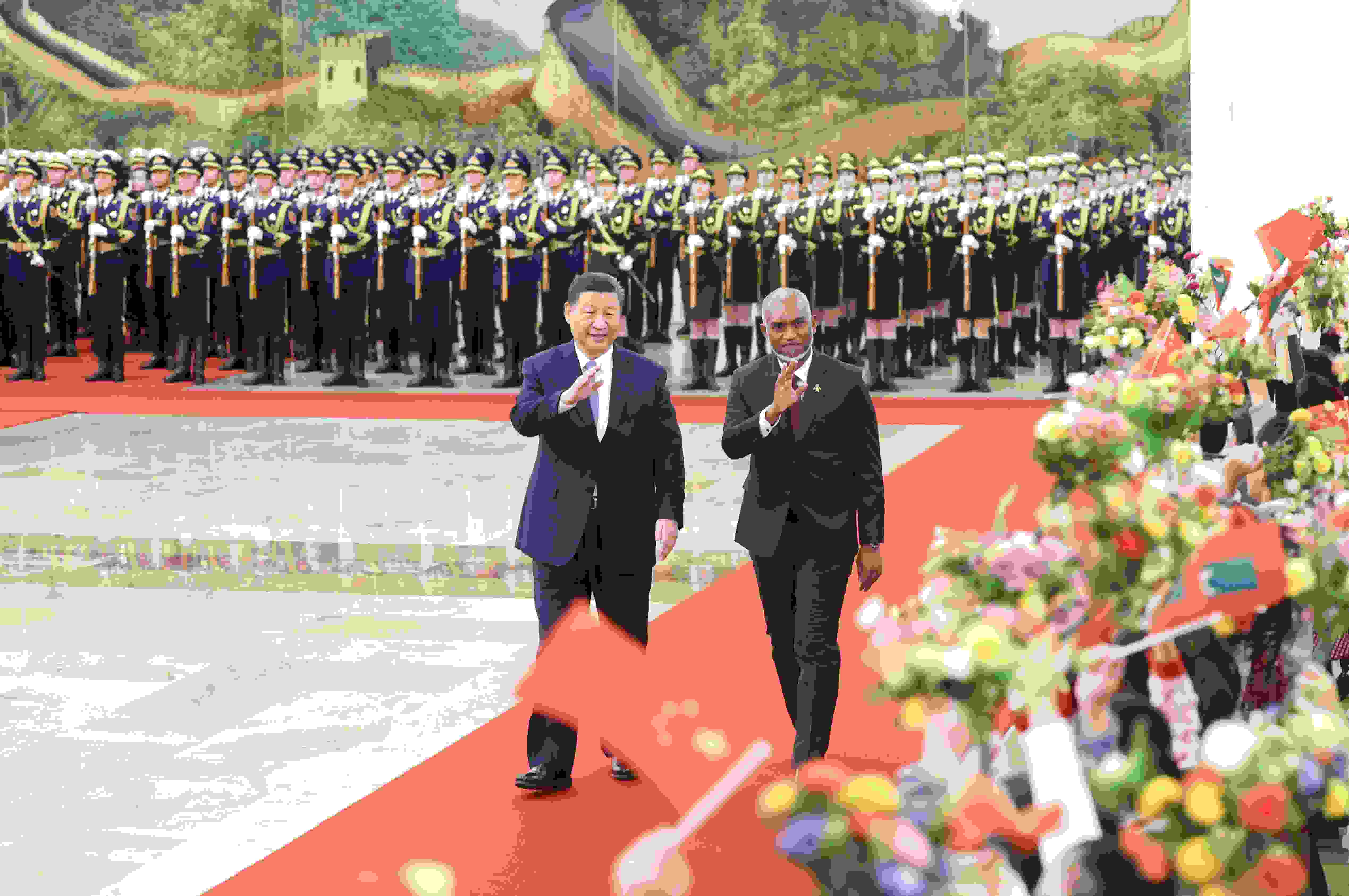 △2024年1月10日下午，國家主席習(xí)近平在北京人民大會堂同來華進行國事訪問的馬爾代夫總統(tǒng)穆伊茲舉行會談。會談前，習(xí)近平主席在人民大會堂北大廳為穆伊茲總統(tǒng)舉行歡迎儀式。