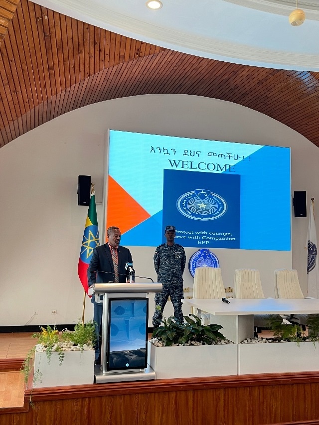 圖為埃塞警察大學校長梅斯芬·阿貝貝致辭。亞的斯亞貝巴大學孔子學院供圖