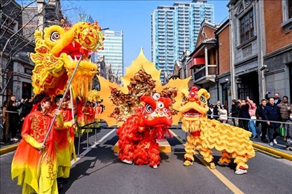 2024年2月10日，上海張園舉辦舞龍舞獅活動，為市民和游客獻(xiàn)上一場視覺盛宴。