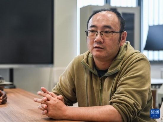 2月15日，在亞的斯亞貝巴的埃塞俄比亞聯(lián)邦職業(yè)技術(shù)培訓(xùn)學(xué)院，魯班工坊中方負(fù)責(zé)人江絳接受新華社采訪。