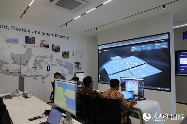 華為5G創(chuàng)新中心內(nèi)景。人民網(wǎng)記者 曹師韻攝