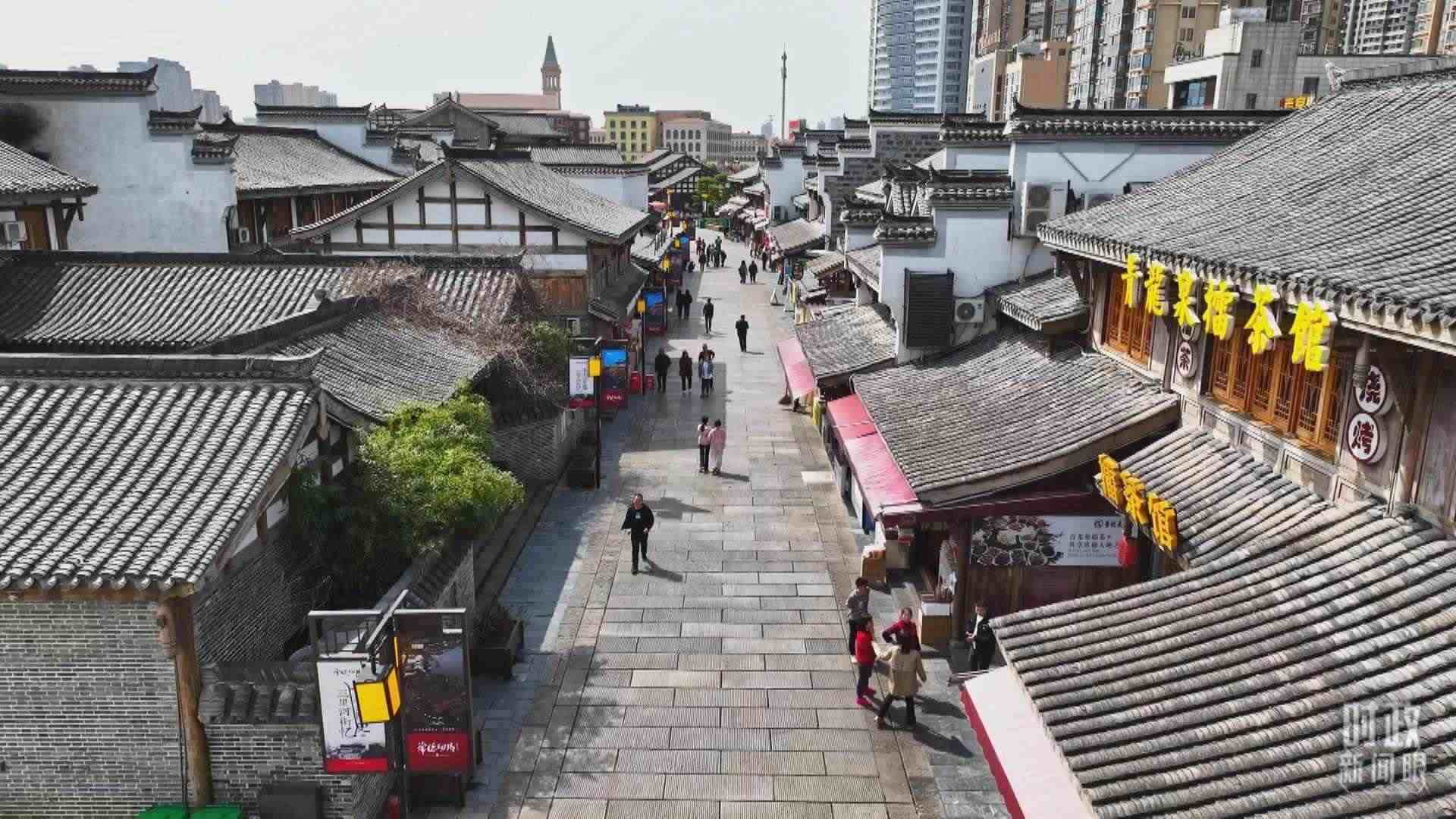 △常德河街。（總臺(tái)記者姚鵬、溫盛強(qiáng)拍攝）