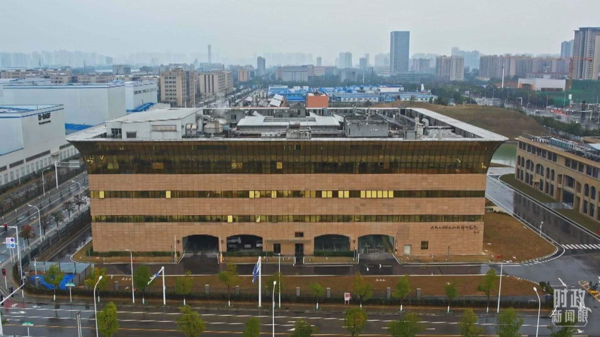 △巴斯夫杉杉電池材料有限公司。（總臺(tái)記者陳稼、楊侃拍攝）