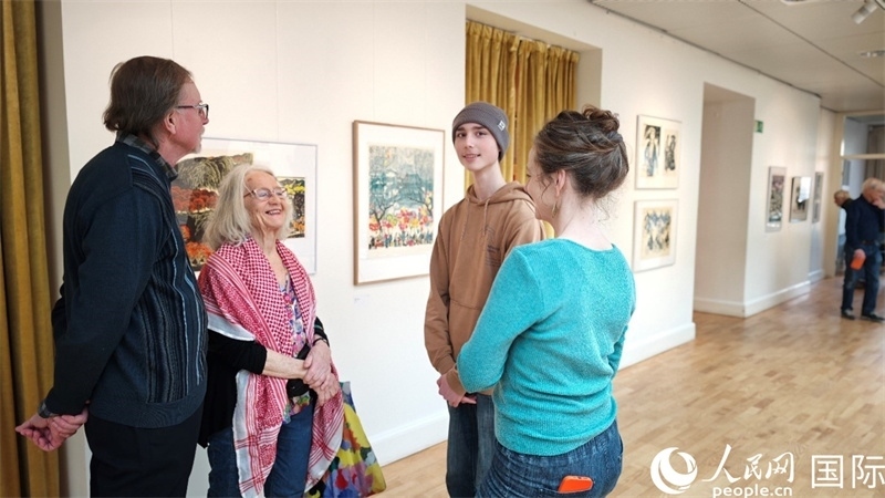 參加講座活動的瑞典聽眾。人民網(wǎng)記者殷淼攝