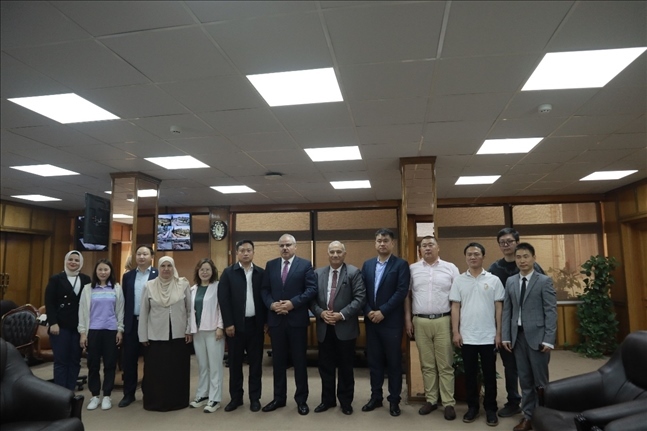 活動現(xiàn)場合影。蘇伊士運河大學孔子學院供圖