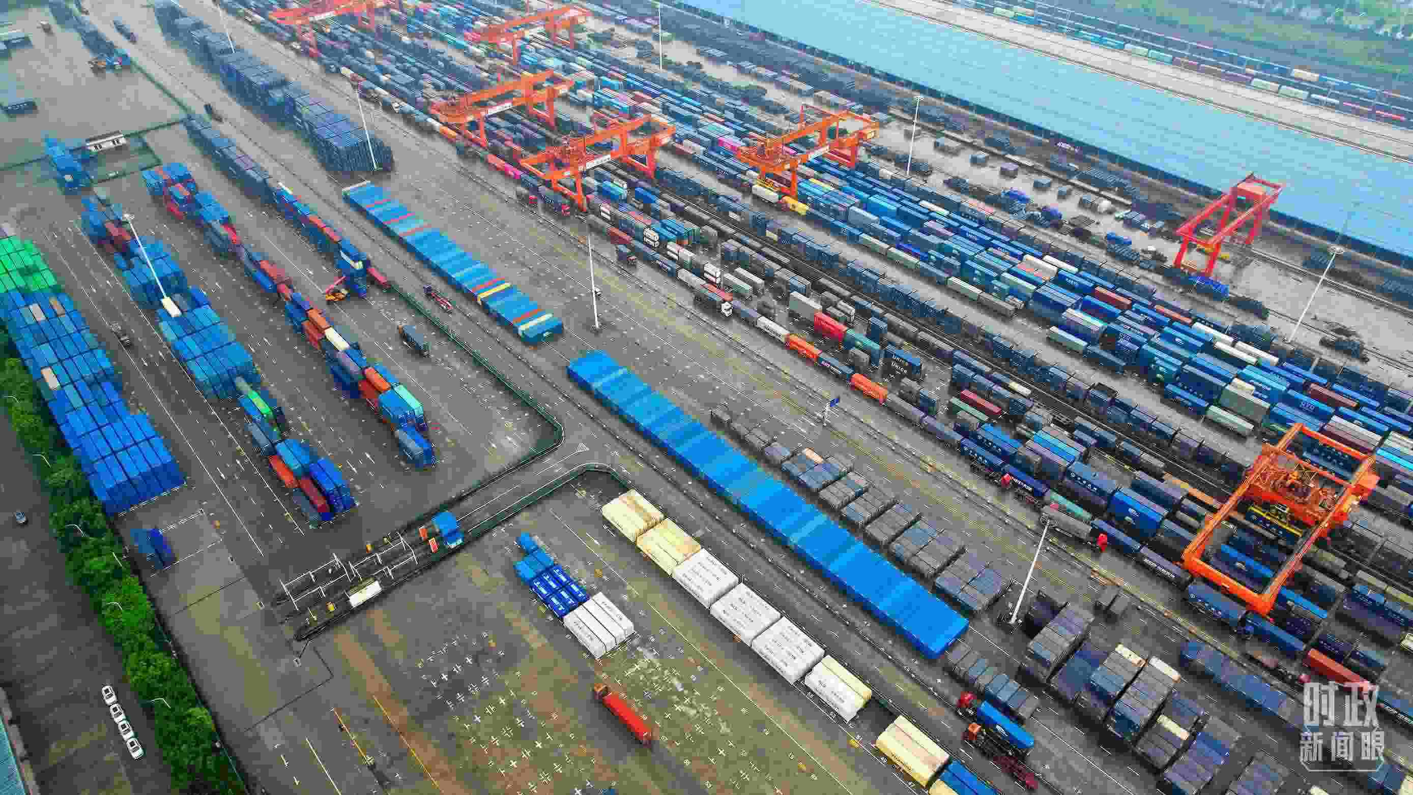 △重慶國際物流樞紐園區(qū)。（總臺央視記者范凱拍攝）