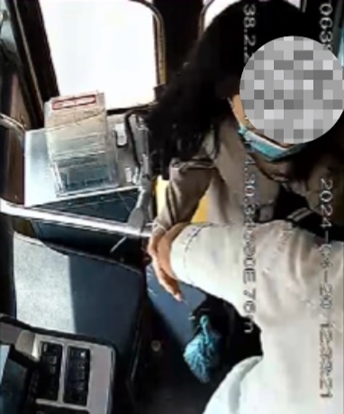 公交車上他一聲大吼！魏杰，好樣的！