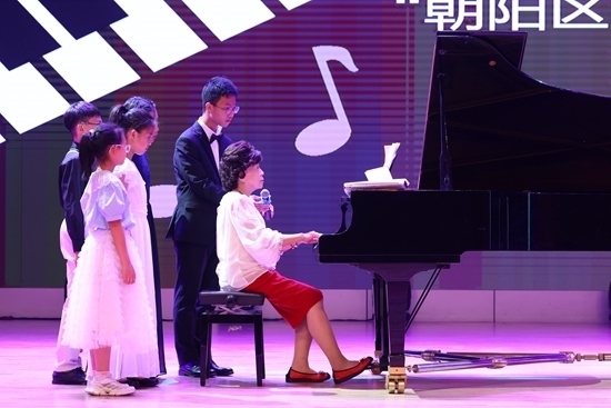 鮑蕙蕎擔(dān)任指導(dǎo)。通過專家的點(diǎn)評(píng)