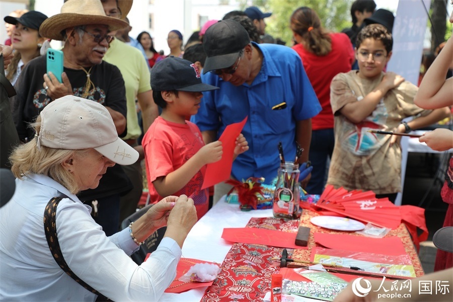 活動(dòng)現(xiàn)場(chǎng)。人民網(wǎng) 埃內(nèi)斯托·多明戈斯攝