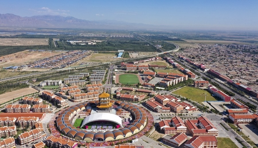 這是2022年9月7日拍攝的寧夏銀川市閩寧鎮(zhèn)（無人機(jī)照片）。新華社記者 馮開華 攝